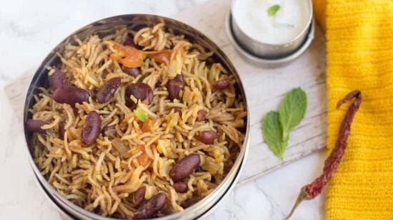 Rajma Rice : ராஜ்மா சாதம்! சூப்பரான சுவையில் ஒரு லன்ச் பாக்ஸ் ரெசிபி! ஆரோக்கியமும் நிறைந்தது! 