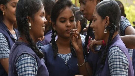 11th Exam Results : 11ஆம் வகுப்பு பொதுத்தேர்வு முடிவுகள் வெளியானது.91.17% மாணவர்கள் தேர்ச்சி. தேர்வு முடிவுகளை tnresults.nic.in, dge.tn.gov.in என்ற இணையதளங்களில் மாணவர்கள் தங்களது தேர்வு முடிவுகளை அறிந்து கொள்ளலாம்.