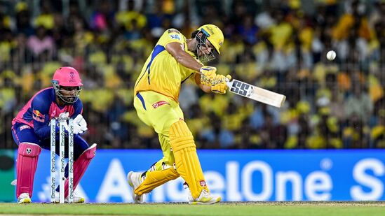 IPL 2024 Sixes Record: ఈ ఏడాది ఐపీఎల్లో బ్యాటర్లు పండగ చేసుకున్న విషయం తెలిసిందే. భారీ స్కోర్లతోపాటు సిక్సర్ల మోత కూడా మోగింది. దీంతో ఆల్ టైమ్ సిక్సర్ల రికార్డు నమోదైంది.