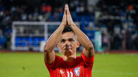 Sunil Chhetri announces retirement: ஓய்வை அறிவித்தார் இந்திய கால்பந்து அணி கேப்டன் சுனில் சேத்ரி.. கடைசி போட்டி இதுதான்