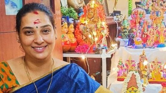 என்னுடைய வீட்டில்தான் இருந்தாள்அதை அவள் பார்க்கும் பொழுது, அவளுக்கு மீண்டும் அவளது நினைவுகள் நினைவுக்கு வருகின்றன. நிறைய விஷயங்களுக்கு நாம் காரணம் தேட முடியாது. அதனால் நாங்கள் என்னுடைய மகளிடம், சித்தி உன்னுடன் தான் இருக்கிறாள் என்று சொல்லிவிட்டோம். உமா என்னுடைய வீட்டில் தான் கிட்டத்தட்ட ஒரு மாதமாக இருந்தாள்.&nbsp;&nbsp;&nbsp;