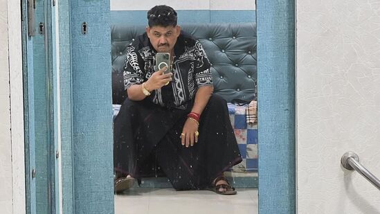 அங்கு இரண்டாவது டேக்கிற்கு இடமே கிடையாது. இந்த மீடியா மேசன், விஜய் டிவியுடன் ஏற்பட்ட சில கருத்து மோதல் காரணமாக, சன் டிவியுடன் இணைந்து இருக்கிறார்கள். விஜய் டிவி என்னை இது சம்பந்தமான பிரச்சினை குறித்து பேச அழைத்து பேசினார்கள்.&nbsp;&nbsp;&nbsp;&nbsp;