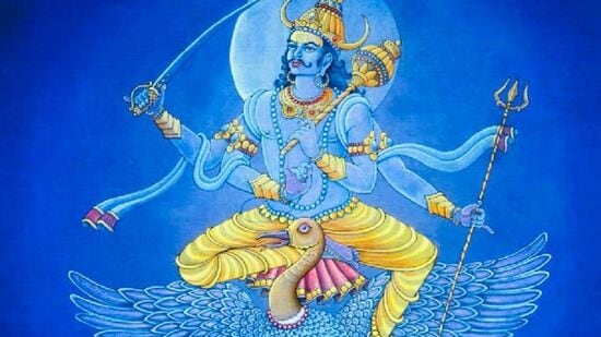 ஜோதிடத்தின் அடிப்படையில் சனியின் இயக்கம் மிகவும் முக்கியமானதாகக் கருதப்படும் சில யோகங்களை உருவாக்குகிறது. ஒரு ராசியில் இருந்து புறப்பட்ட பிறகு, சனி அந்த ராசிக்கு திரும்ப சுமார் 30 ஆண்டுகள் ஆகும். &nbsp;