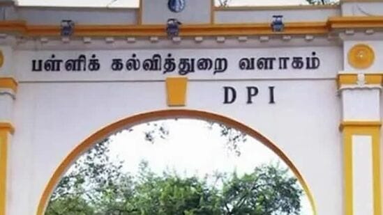 ’வண்ண கயிறுகளுக்கு தடை முதல் வாட்ஸ் அப் வரை!’ பள்ளி திறப்புக்கு பின் அதிரடியில் இறங்கும் கல்வித்துறை!