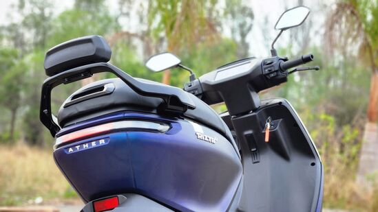 TrueRange சிறிய பேட்டரி பேக்குக்கு 105 கிமீ மற்றும் பெரிய பேட்டரி பேக்குக்கு 123 கிமீ என மதிப்பிடப்பட்டுள்ளது. முக்கியமான விஷயமாக, 3.7 kWh பேட்டரி பேக் 0 முதல் 80 சதவீதம் வரை சார்ஜ் செய்ய 4 மணிநேரம் 30 நிமிடங்கள் ஆகும் எனவும், அதே சமயம் 2.9 kWh பேட்டரி பேக் 5 மணி 45 நிமிடங்கள் ஆகும் எனவும் தெரிவிக்கப்பட்டுள்ளது