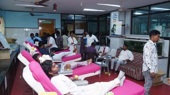 இதேபோல் கார்த்தியின் பிறந்த நாளை முன்னிட்டு, அவரது ரசிகர்கள் கடந்த இரண்டு வாரங்களாக அன்னதானம், நீர் மோர் வழங்குதல், போன்ற நிகழ்ச்சிகளையும் தமிழ்நாடு முழுவதும் பல்வேறு பகுதிகளில் சிறப்பாக நடத்தியுள்ளனர்