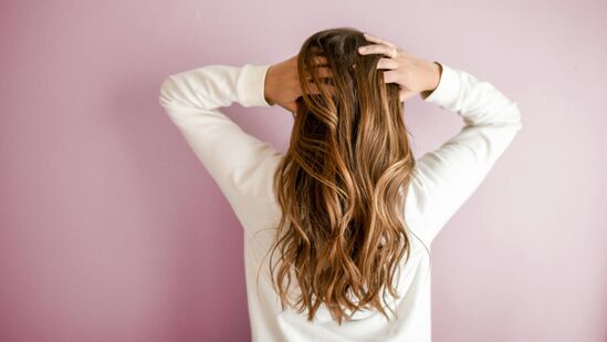 Does Wet Hair Makes you Sick : குளித்துவிட்டு ஈரத்தலையுடன் இருந்தால், அது உங்களுக்கு காய்ச்சலை ஏற்படுத்துமா? 