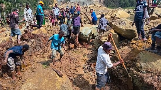 Landslide in Papua New Guinea: 'பப்புவா நியூ கினியாவில் ஏற்பட்ட நிலச்சரிவில் சிக்கிய 2,000 பேர்'-அதிர்ச்சி தகவல்