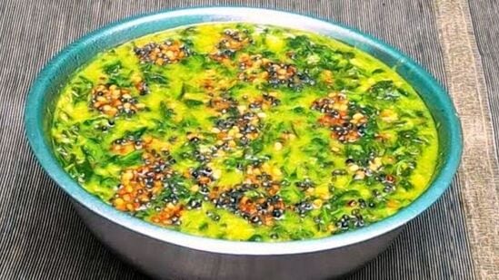 Keerai Charu : ஈசியா செய்யவும் ருசியா சாப்பிடவும் கீரைய இப்படி செஞ்சு பாருங்க! ஆரோக்கியமும் அதிகரிக்கும்!