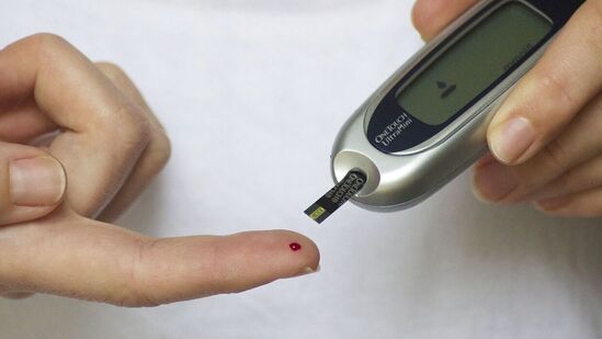 Diabetes : சர்க்கரை நோயைக் கட்டுப்படுத்தும் வாழ்வியல் மாற்றங்கள் – ஆய்வில் சுவாரஸ்ய தகவல்!