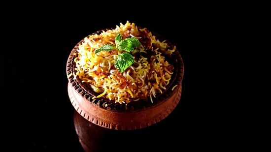 Chettinadu Mushroom Biriyani : செட்டிநாடு மஸ்ரும் பிரியாணி! சூப்பர் சுவையான ரெசிபி இதோ! செஞ்சு சாப்பிட ஹாப்பி! 