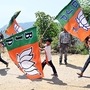 Lok Sabha results in Uttar Pradesh: உ.பியில் பாஜகவுக்கு பெரும் அப்செட்! சமாஜ்வாதி கட்சி 35 இடங்களில் முன்னிலை