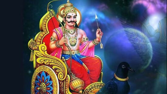 ஜூன் 29 முதல் நவம்பர் 15 வரை சனி கும்ப ராசியில் பிற்போக்கு நிலையில் இருக்கும். இந்த காலகட்டத்தில், 4 ராசிக்காரர்களுக்கு சிரமங்கள் ஏற்பட வாய்ப்புகள் உள்ளன. அதனால்தான் அவர்கள் பல விஷயங்களில் கவனமாக இருக்க வேண்டும். அந்த ராசிகள் என்னவென்று இங்கே பாருங்கள்.