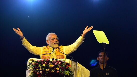 அயோத்தியில் ராமர் கோயிலை திறந்து உலக அளவில் அந்தக் கோயிலை பிரபலம் அடைய வைத்தார் மோடி. (Photo by SANJAY KANOJIA / AFP)