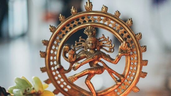 திங்கள்கிழமை தோறும் சிவாலயங்களுக்கு சென்று வழிபடுவது கூடுதல் சிறப்பு