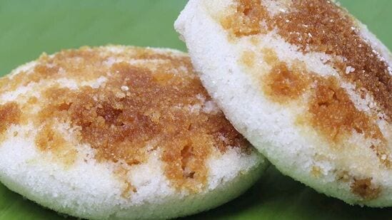 ஒடிசா, வங்கதேசம் ஆகிய பகுதிகளில் பிரபலமான பித்தா 83வது இடத்தில் உள்ளது. அரசி, கோதுமை, சோள மாவு ஆகியவற்றை வைத்து தயார் செய்யப்படுகிறது. இது பார்ப்பதற்கு இட்லி போல் உள்ளது
