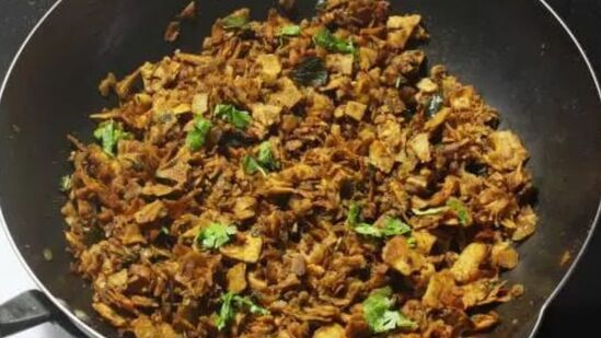 Mushroom Kothu Curry : மணமணக்கும் மஷ்ரூம் கொத்து கறி! சுவையில் ஆளை அசத்தும்! மசாலாப் பொடியுடன் 2 ரெசிபி! Mushroom Kothu Curry : மணமணக்கும் மஷ்ரூம் கொத்து கறி! சுவையில் ஆளை அசத்தும்! மசாலாப் பொடியுடன் 2 ரெசிபி!