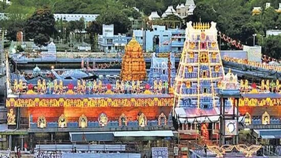 மேலும், மதிய உணவுக்கு பின்னர் திருச்சானுார் சென்று பத்மாவதி அம்மனை தரிசனம் செய்த பிறகு இரவு உணவு வழங்கப்பட்டு மீண்டும் தமிழ்நாடு சுற்றுலா வளர்ச்சிக் கழகத்தின் தலைமை அலுவலகத்தில் சுற்றுலா பயணிகளை கொண்டு சேர்த்து திருப்பதி சுற்றுலா பயணம் முடிவு பெறுகின்றது.&nbsp;