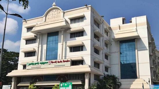 சென்னை வாலாஜா சாலையில் செயல்பட்டு வரும் தமிழ்நாடு சுற்றுலா வளர்ச்சிக் கழகத்தின் தலைமை அலுவலகத்தில் நேரடியாகவும் முன்பதிவு செய்யலாம் என தெரிவிக்கப்பட்டுள்ளது. மேலும், திருப்பதி சுற்றுலா குறித்த கூடுதல் விவரங்களை &nbsp; (180042531111 (Toll free), 044-25333333 044-25333444) என்ற எண்களை தொடர்பு கொண்டு பெறலாம் என தமிழ்நாடு சுற்றுலா வளர்ச்சிக் கழகம் வெளியிட்டுள்ள செய்திக்குறிப்பில் தெரிவிக்கப்பட்டுள்ளது. &nbsp;