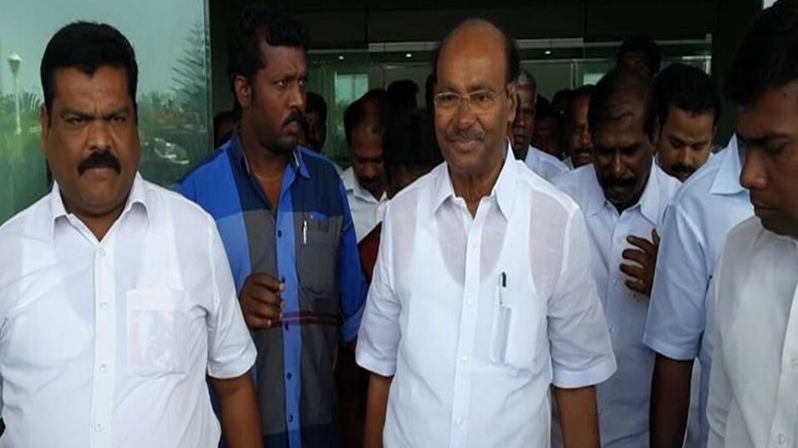 Ramadoss: தமிழகத்தில் முதல்வர் இல்லாமல் இயங்கும் 60 அரசு கலை கல்லூரிகள்.. ராமதாஸ் பகீர் குற்றச்சாட்டு!
