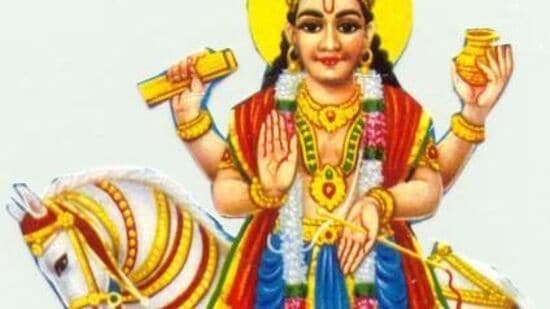 Sukran Luck: கடகராசிக்காரர்கள் சுக்ரனின் உதவியால் எப்படி ஜாக்பாட் யோகத்தை பெறுவார்கள் என்பது குறித்து ஜோதிடர் சுபாஷ் பாலகிருஷ்ணன் பேசி இருக்கிறார்.&nbsp;ஆட்டிப்படைக்கும் அஷ்டம சனி&nbsp;இது குறித்து அவர் பேசும் போது, “ இப்போது கடக ராசிக்காரர்கள் எதிர்கொண்டு கொண்டிருக்கும் பிரச்சினைகள், வேதனைகள் ஆகியவற்றை ஈடுகட்ட முடியுமா என்ற கேள்வி, அந்த ராசிக்காரர்களுக்கு எழுந்திருக்கும். காரணம், அஷ்டம சனியால் அவர்கள் அவதிப்பட்டுக்கொண்டிருக்கும் இத்தகைய காலம் அந்த மாதிரியானது.&nbsp;கடகராசிக்காரர்கள் குரு திசையில் பிறந்திருக்கிறார் என்று வைத்துக்கொள்வோம்.&nbsp;&nbsp;&nbsp;