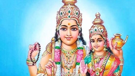 குரு திசை 4 வருடமும், 19 வருடங்கள் சனி திசையும், புதன் திசை 16 வருடம் என இவை கழிய 39 வருடங்கள் ஆகிவிடும். 39 லிருந்து 40 வயதிற்குள் கேது திசை ஆரம்பம் ஆகி விடும். இது 7 வருடம் நடக்கும். வேறு திசைகளில் பிறந்தால் அதற்கேற்ப வயது வித்தியாசம் மாறும். ஆனால் சராசரியாக 20 வயதில் இருந்து 45 வயதிற்குள் கடகராசிக்காரர்களுக்கு சுக்ரதிசை ஆரம்பித்து விடும். இந்தக்காலகட்டத்தில் மிக முக்கியமான விஷயங்கள் நடக்கும்.&nbsp;&nbsp;