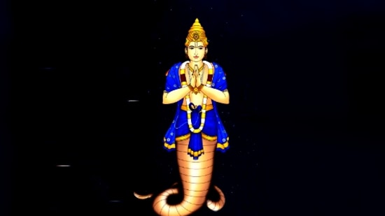 <p>நவகிரகங்களில் அசுப கிரகமாக விளங்க கூடியவர் ராகு பகவான். இவர் எப்போதும் பின்னோக்கிய பயணத்தில் இருக்கக்கூடியவர். ராகு பகவான் 18 மாதங்களுக்கு ஒருமுறை தனது இடத்தை மாற்றக்கூடியவர். சனி பகவானுக்கு பிறகும் மிகவும் மெதுவாக நகரக்கூடிய கிரகமாக ராகு பகவான் விளங்கி வருகின்றார்.</p> <p>நவகிரகங்களில் அசுப கிரகமாக விளங்க கூடியவர் ராகு பகவான். இவர் எப்போதும் பின்னோக்கிய பயணத்தில் இருக்கக்கூடியவர். ராகு பகவான் 18 மாதங்களுக்கு ஒருமுறை தனது இடத்தை மாற்றக்கூடியவர். சனி பகவானுக்கு பிறகும் மிகவும் மெதுவாக நகரக்கூடிய கிரகமாக ராகு பகவான் விளங்கி வருகின்றார்.</p>