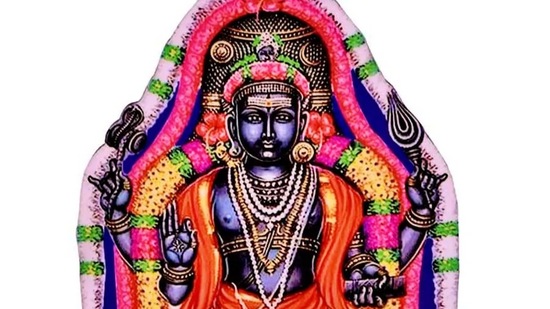 நவகிரகங்களில் மங்கள கிரகமாக விளங்க கூடியவர் குருபகவான். இவர் செல்வம், செழிப்பு, குழந்தை பாக்கியம், திருமண பாக்கியம், தன்னம்பிக்கை, தைரியம், ஆடம்பரம் உள்ளிட்டவைகளுக்கு காரணமாக திகழ்ந்து வருகின்றார். குருபகவான் ஒரு ராசியில் உச்சம் பெற்றால் அவர்களுக்கு அனைத்து விதமான யோகங்களும் கிடைக்கும் என கூறப்படுகிறது.&nbsp;