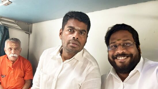 ’பாஜக தலைவர் முதல் மத்திய அமைச்சர் வரை மணல் வியாபாரிகளிடம் பணம் பெற்றார்களா?’ திருச்சி சூர்யா பகீர் புகார்