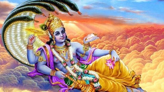 யோகினி ஏகாதசி இந்து நாட்காட்டியின் நான்காவது மாதத்தில் வருகிறது, அதாவது ஆஷர் மாதத்தில் (2024). &nbsp;ஆஷாட மாதத்தின் கிருஷ்ண பக்ஷ ஏகாதசி யோகினி ஏகாதசி (யோகினி ஏகாதசி 2024) என்று அழைக்கப்படுகிறது.