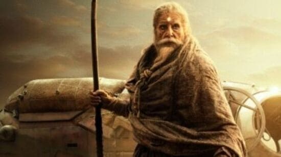 நாக் அஸ்வினின் கல்கி கி.பி 2898 அறிவியல் புனைகதை மற்றும் புராணங்களை இணைக்கும் ஒரு டிஸ்டோபியன் திரைப்படம். ராணா டகுபதி ஒருமுறை கூறியது போல இது இந்தியாவின் 'அவெஞ்சர்ஸ் தருணம்'. கமல், பிரபாஸ், தீபிகா படுகோனே, அமிதாப் உள்ளிட்டோர் நடித்துள்ள இந்த படத்திற்கு பெரும் எதிர்பார்ப்பு நிலவி வருகிறது. இன்று திரையரங்குகளில் இதைப் பார்ப்பதற்கு முன்பு, படத்தைப் பற்றி தெரிந்து கொள்ள வேண்டிய 5 விஷயங்கள் இங்கே.