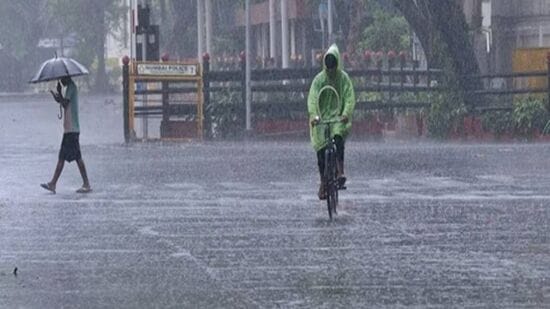 நீலகிரி, கோயம்புத்தூர் மாவட்ட மலை பகுதிகளில் இன்று கனமழை கொட்ட போகுது.. வானிலை மையம் எச்சரிக்கை!