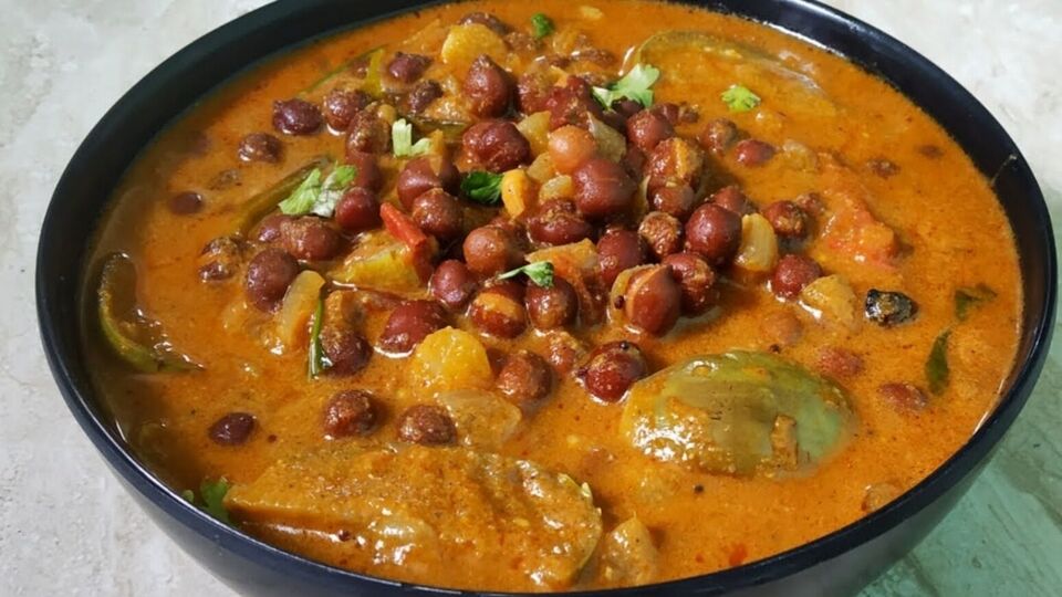 Chettinadu Sundal Gravy : சொக்கவைக்கும் செட்டிநாடு கொண்டைக்கடலை குழம்பு! மசாலா அரைத்து செய்வது எப்படி? 2 ரெசிபி!