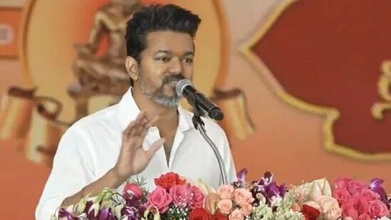 உங்களின் அடையாளத்தை இழக்க வேண்டாம். போதை பொருட்கள் பயன்பாடு அதிகமாகிவிட்டது. பெற்றோர், அரசியல் கட்சி தலைவர் என்ற முறையில் எனக்குமே அச்சமாக தான் இருக்கிறது. போதை பொருளை தடுக்க ஆளும் அரசு தவறியது என பேச நான் வரவில்லை. அதற்கான மேடை இதுவும் இல்லை. நமது பாதுகாப்பை நாம் தான் பார்த்து கொள்ள வேண்டும். 'Say No to temporary Pleasure and Say no to drugs' ” என்றார்.