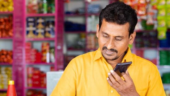 மொத்த விற்பனையை விட மளிகை சில்லறை விற்பனை அதிக லாபம் தரும்.
