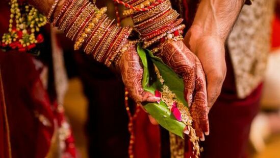 ரிஷபம் ராசிக்காரர்களுக்கு அறிமுகம் அல்லது உறவில் திருமணம் நடக்கும் வாய்ப்புகள் உள்ளன.&nbsp;