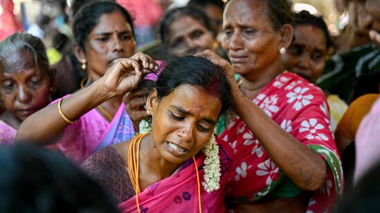 காவல்துறை மானியக்கோரிக்கை விவாதம் மீதான பதில் உரையில் பேசிய முதலமைச்சர் மு.க.ஸ்டாலின், விஷச்சாராய விற்பனை என்பது ஒரு சமூகக் குற்றம். விலை மதிப்பில்லாத மனித உயிர்களை பலி வாங்குகிற இதை முற்றிலுமாக ஒழிக்க இந்த அரசு உறுதி பூண்டுள்ளது என்பதை நான் இந்த அவைக்குத் தெரிவித்துக் கொள்கிறேன்.