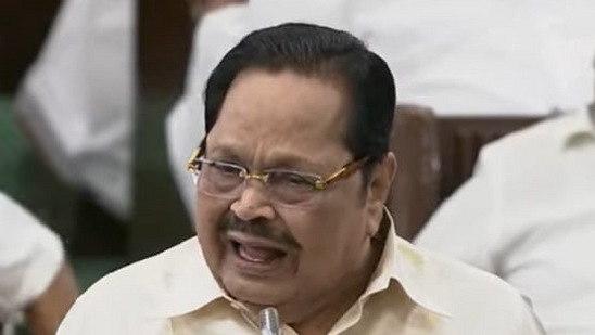 அப்போது குறுக்கிட்டு பேசிய அவை முன்னவரும், அமைச்சருமான துரைமுருகன், ’இப்போ தெரியுதா தியாகராஜனுக்கு, நாங்க நிதிகேட்கும்போது எவ்வளோ கஷ்டப்பட்டு இருப்போம்னு’ என கிண்டல் அடித்தார்.