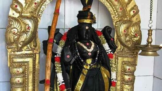 Sani vakra Luck: வழி விடுகிறார் சனி பகவான்… மூன்றே விதிகளில் சூட்சமம்; கோல்டன் ஜாக்பாட் இந்த ராசிக்குத்தான்!