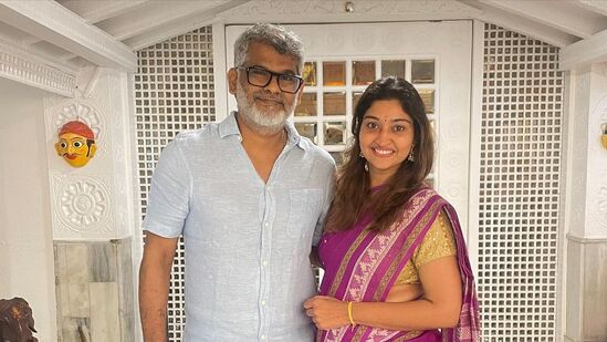 இந்த மாதிரியான சிந்தனைகள் அதிகமாகிக் கொண்டே செல்கிறது.இன்னும் சரியாகச் சொல்ல வேண்டும் என்றால், ஒருவருக்கு ஒருவர் என்று வாழ்வதெல்லாம் இப்போது கிரிஞ்ச் போல பார்க்கப்படுகிறது. இது உண்மையிலேயே மிக மிக தவறான &nbsp;விஷயமாகும். நீங்கள் ஒருவருடன் பழகுகிறீர்கள். நாளடைவில் உங்களுக்கும்,&nbsp;&nbsp;&nbsp;