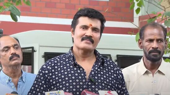 எனக்கு தெரியவில்லை, நிறைய போன் வருகின்றது என சொல்கின்றனர். ஒரு படம் எடுப்பது எவ்வளவு கஷ்டம் என்று தெரியும். எனது படத்தின் தயாரிப்பாளர்கள் சாதாரண விவசாயிகள்தான், பெரிய கோடீஸ்வரர்கள் கிடையாது.