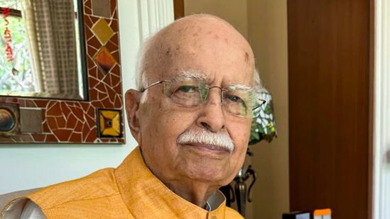 LK Advani: பாஜக மூத்த தலைவர் எல்.கே.அத்வானிக்கு மீண்டும்  உடல்நலக்குறைவு..டெல்லி தனியார் மருத்துவனையில் அனுமதி!