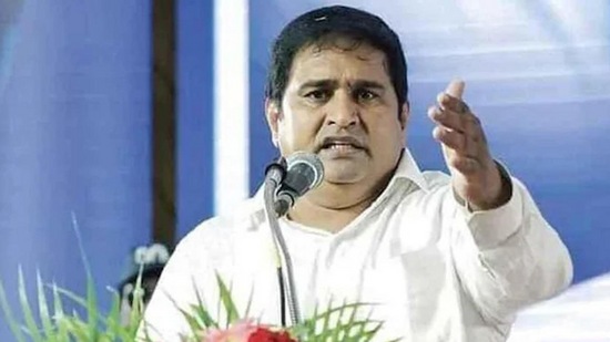 பகுஜன் சமாஜ் கட்சியின் மாநில தலைவராக தொடர்ந்து 17ஆண்டுகள் இருந்த இவர், தூய்மை பணியாளர்களுக்கான போராட்டம், நீட் எதிர்ப்பு, தலித் மக்களுக்கு ஆதரவான போராட்டங்கள் என பலவற்றை முன்னெடுத்துள்ளார். பட்டியல் சமூக மக்களின் உரிமைகளுக்காகவும் பௌத்த மதத்தைப் பரப்புவதிலும் மிகத் தீவிரமாகச் செயல்பட்டவர்