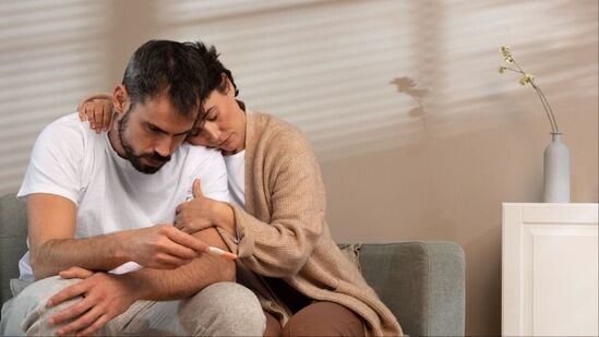 Male age in fertility: ஆணின் வயது அதிகரிப்பதால் இனப்பெருக்க ஆரோக்கியம் பாதிக்குமா?