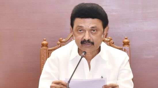 CM MK Stalin Letter: இலங்கை வசமுள்ள அனைத்து மீனவர்களையும், மீன்பிடிப் படகுகளையும் உடனடியாக விடுவிப்பதை உறுதி செய்திட வேண்டும் என்று வெளியுறவுத் துறை அமைச்சருக்கு தமிழக முதல்வர் மு.க.ஸ்டாலின் கடிதம் எழுதியுள்ளார்.