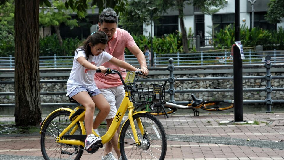 Parenting Tips : உணர்ச்சிகளை கட்டுப்படுத்த முடியாமல் தவிக்கும் குழந்தைகள்! அவர்களை அமைதிப்படுத்தும் வழிகள்!