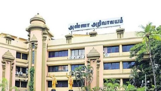 அண்ணா அறிவாலயத்தில் திடீர் உடல் நலக்குறைவு ஏற்பட்ட நிலையில், அங்கேயே முதலுதவி செய்யப்பட்டது.&nbsp;