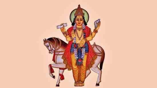 நவக்கிரகங்களில் ஆடம்பர கிரகமாக விளங்கக்கூடியவர் சுக்கிரன். இவர் செல்வம் செழிப்பு சொகுசு ஆடம்பரம் காதல் உள்ளிட்டவர்களுக்கு காரணியாக திகழ்ந்து வருகின்றார். இவர் மாதத்திற்கு ஒருமுறை தனது இடத்தை மாற்றக் கூடியவர் சுக்கிர பகவானின் இடமாற்றம் அனைத்து ராசிகளுக்கும் மிகப்பெரிய தாக்கத்தை ஏற்படுத்தும். சுக்கிரன் ஒரு ராசியில் உச்சத்தில் இருந்தால் அவர்களுக்கு அனைத்து விதமான யோகங்களும் கிடைக்கும் என ஜோதிட சாஸ்திரம் கூறுகிறது&nbsp;