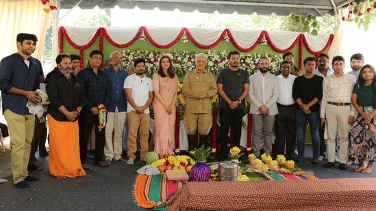 மொத்தமாக பார்க்கும் போது, இரண்டு நாட்களில் இந்தியன் 2 திரைப்படம், தமிழில் 29.3 கோடி ரூபாயும், ஹிந்தியில் 2.4 கோடி ரூபாயும், தெலுங்கில் 10.4 கோடி ரூபாயும் வசூல் செய்திருக்கிறது.&nbsp;