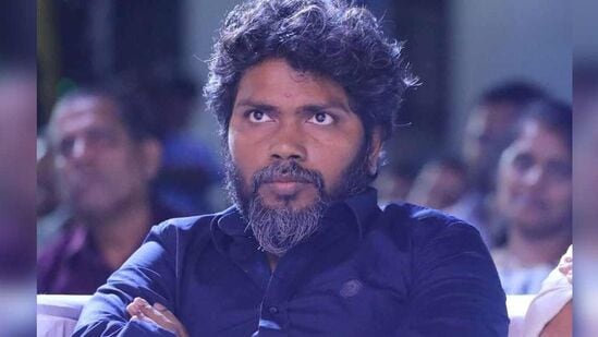 இது தொடர்பாக நீலம் பண்பாட்டு மையம் வெளியிட்டுள்ள அறிவிப்பில், “பகுஜன் சமாஜ் கட்சியின் மாநிலத் தலைவர் கே.ஆர்ம்ஸ்ட்ராங் அவர்கள் கடந்த ஜூலை 5ஆம் தேதியன்று சமூக விரோதிகளால் வெட்டிப் படுகொலை செய்யப்பட்டார். நாட்டையே உலுக்கிய இக்கொடூர நிகழ்வு தனிப்பட்ட முறையில் நம் ஒவ்வொருவருக்கும் பேரிழப்பாகும். தலித்துகள், சமூக அரசியல் மற்றும் பொருளாதார விடுதலை அடைய இன்னும் நெடுந்தூரம் பயணிக்க வேண்டியிருக்கிறது. அதில் அவர்கள் சந்தித்த இழப்புகள் எண்ணிலடங்கா! இதையெல்லாம் மீறி இயக்கங்கள் வெவ்வேறாக இருந்தாலும் 'அம்பேத்கரியம்' என்கிற ஒற்றைப்புள்ளியில் இணைந்த தலைவர்களே நம் பலம். நூறு வருடத்திற்கும் மேலான தலித் அரசியல் வரலாற்றில் ஒரு தலைவரின் இரப்பே கேள்விக்குறியாகியிருப்பது சுலபமாகக் கடந்து போககிய நிகழ்வல்ல என தெரிவிக்கப்பட்டு உள்ளது.&nbsp;